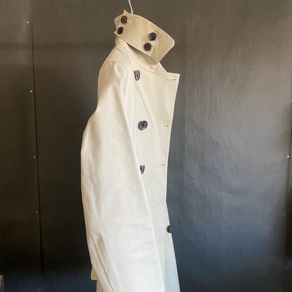 Hancock raincoat - Picture 7 of 12